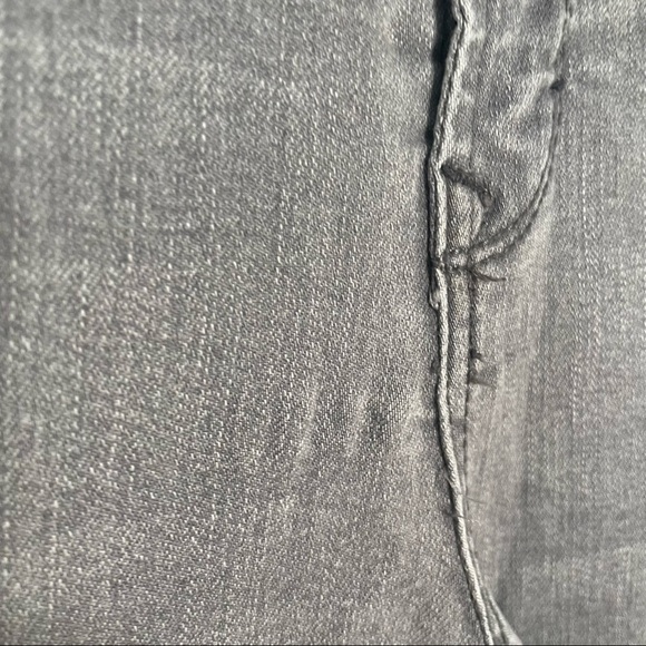 Kensie | Gray Distressed Mid Rise Effortless Ankle Jeans - Picture 7 of 7
